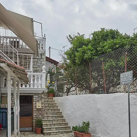 Alexis's House דירה *