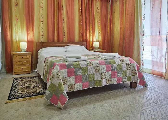 Alexis's House * פילוס